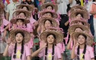 B体育登录入口-粤超首轮梅州队主场告负，但粉红啦啦队又赢了